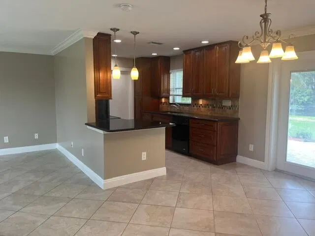 Residence photo 5