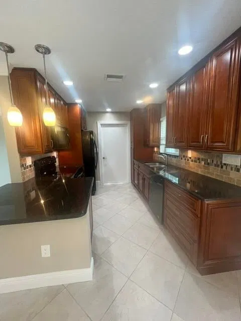 Residence photo 6