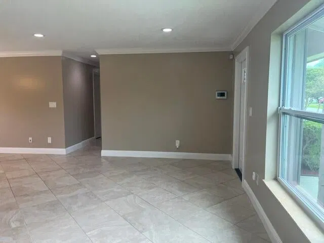 Residence photo 8