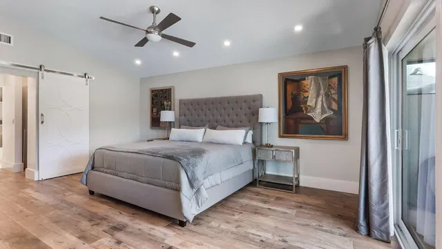 Residence photo 17