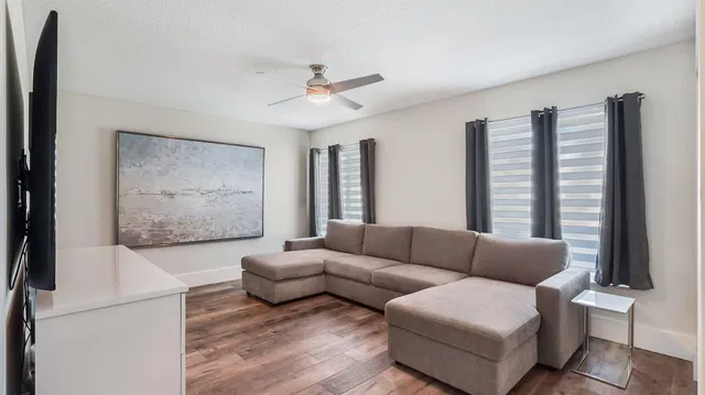 Residence photo 26