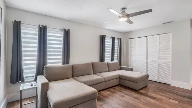 Residence photo 27