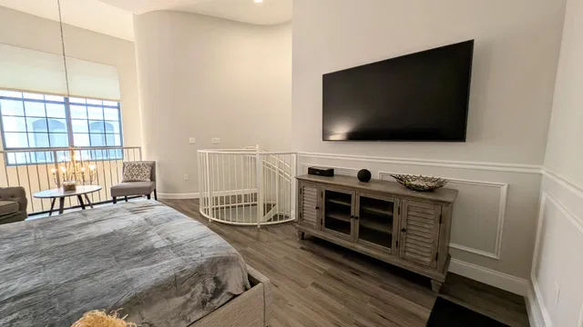 One City Plaza Unit 435 photo 12