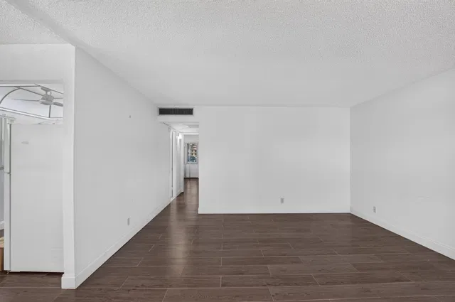  Residence photo 6