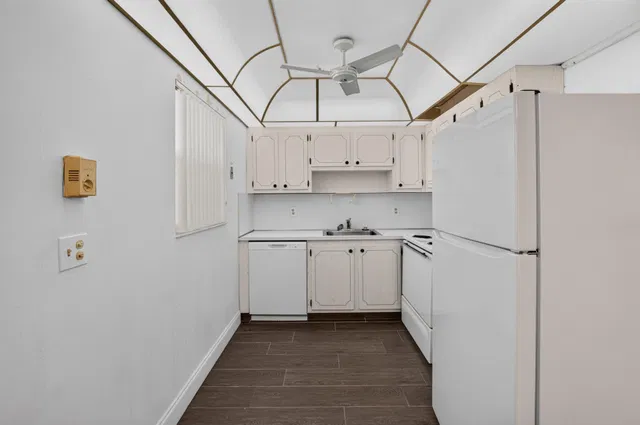  Residence photo 10