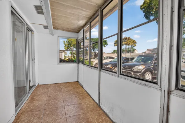  Residence photo 21