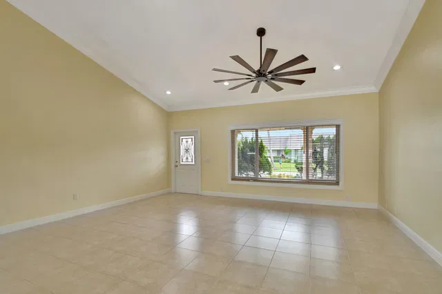 Residence photo 2