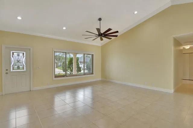 Residence photo 4