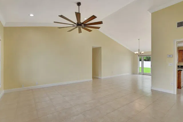 Residence photo 5