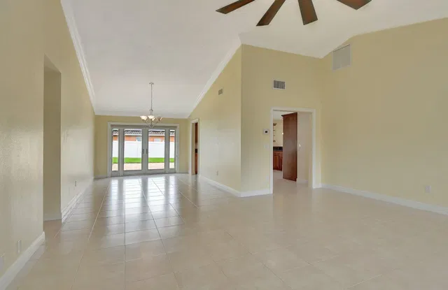 Residence photo 6