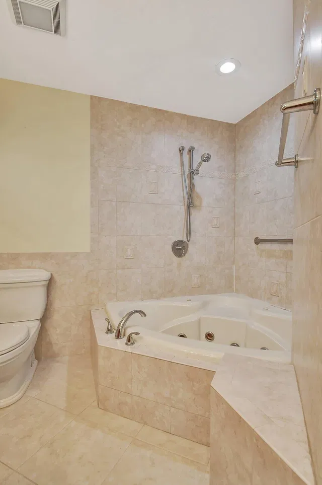 Residence photo 18