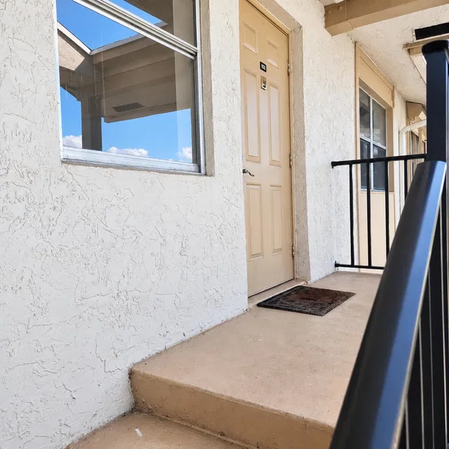 Unit 1206 photo 2