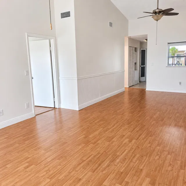 Unit 1206 photo 14