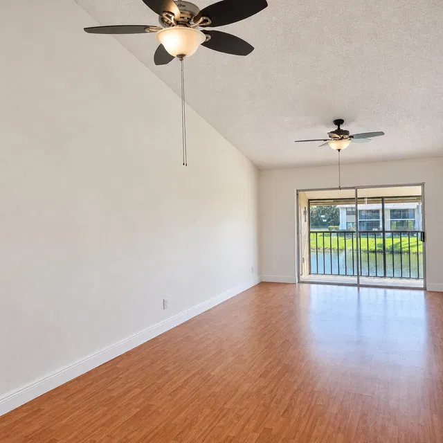 Unit 1206 photo 17