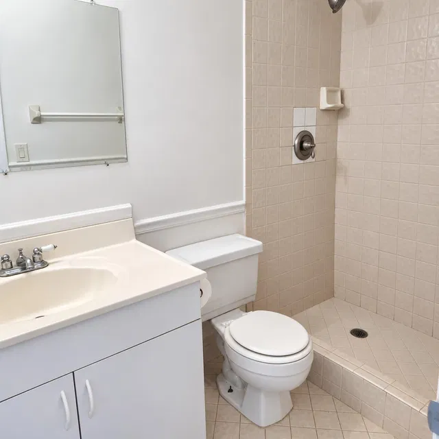 Unit 1206 photo 19
