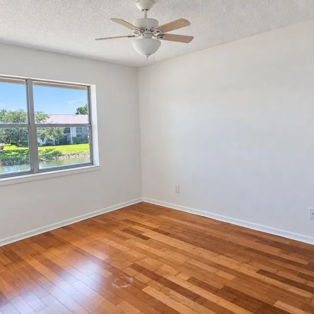 Unit 1206 photo 20