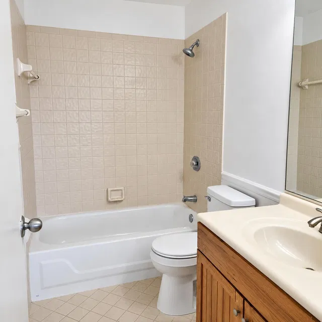 Unit 1206 photo 22