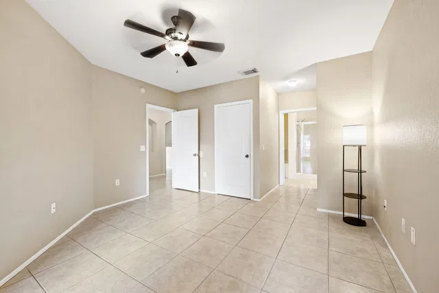 Residence photo 9