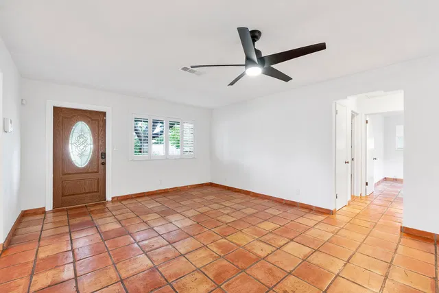 Residence photo 5