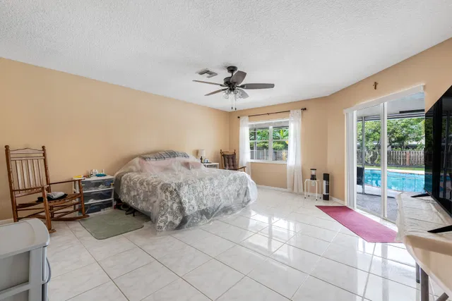  Residence photo 17