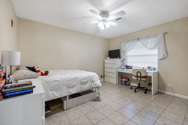  Residence photo 21