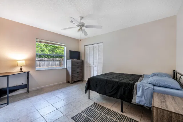  Residence photo 23