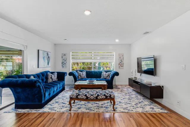 Residence photo 10