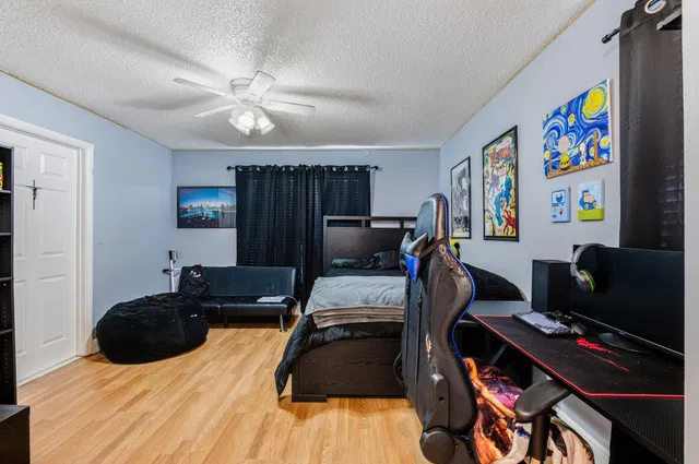 Residence photo 18