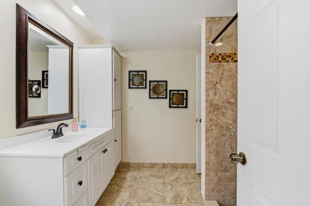 Residence photo 20