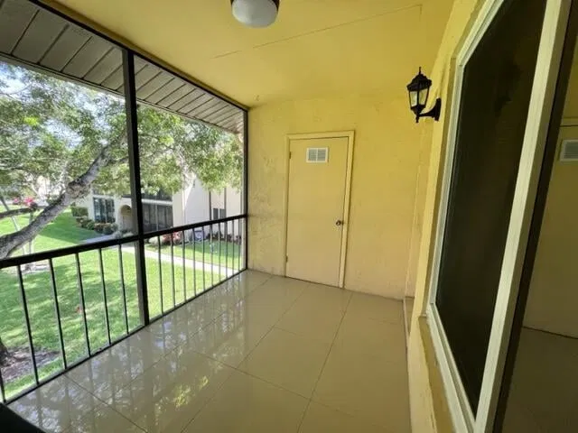 Unit C-2 photo 3