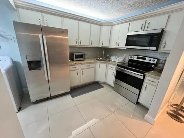 Unit C-2 photo 5