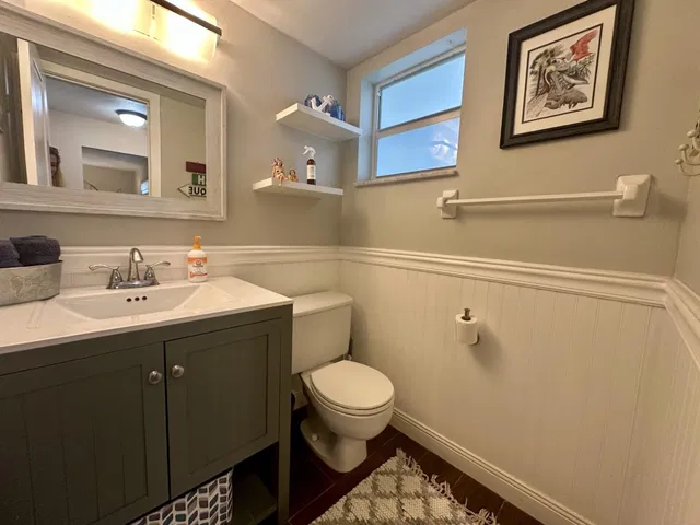 Unit 103 photo 15
