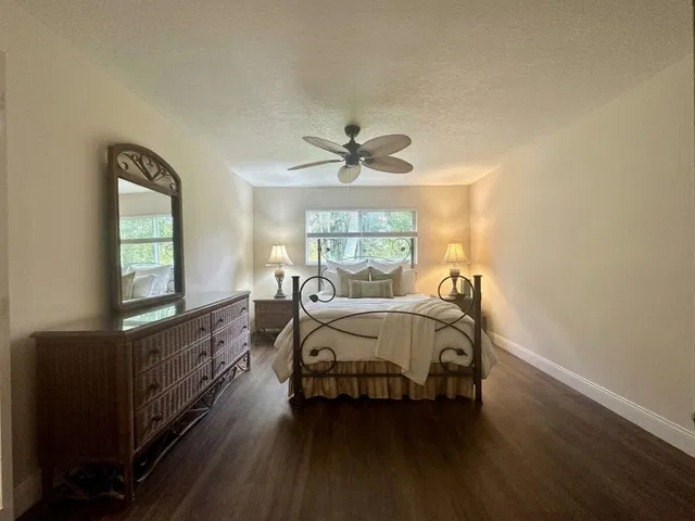 Unit 103 photo 17