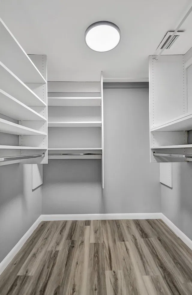 Unit 102 photo 17