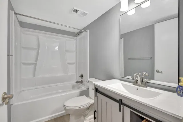 Unit 102 photo 23
