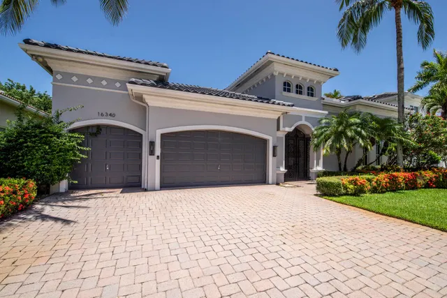 Residence photo 2
