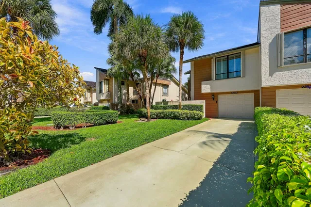  Residence photo 4