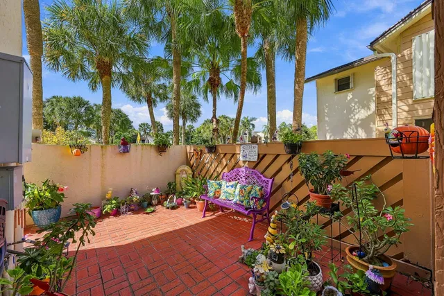  Residence photo 5