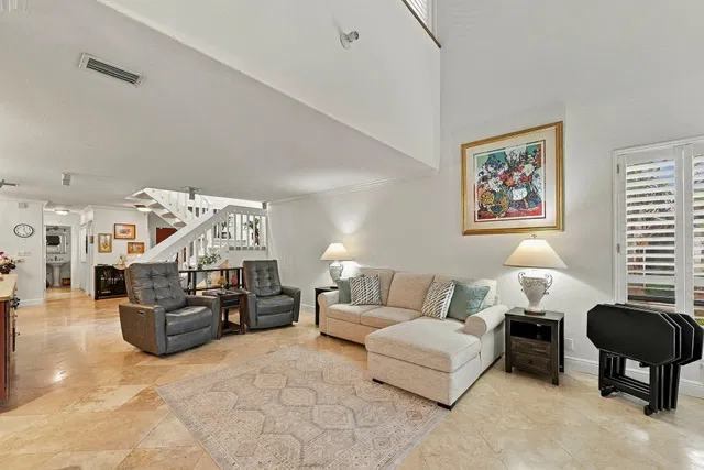  Residence photo 14