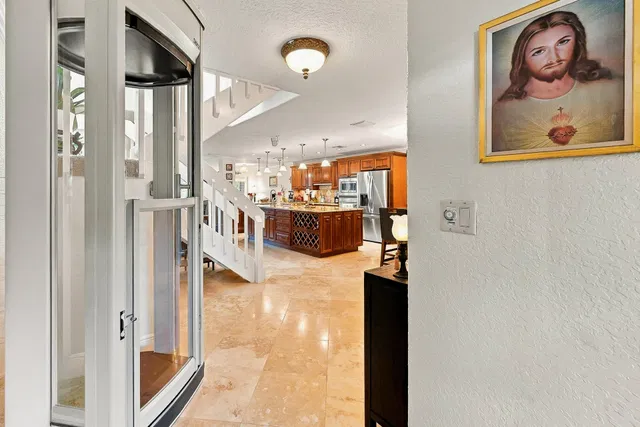  Residence photo 21