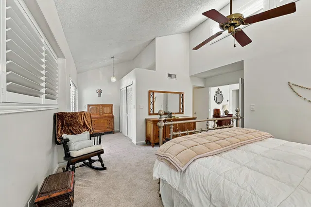  Residence photo 25