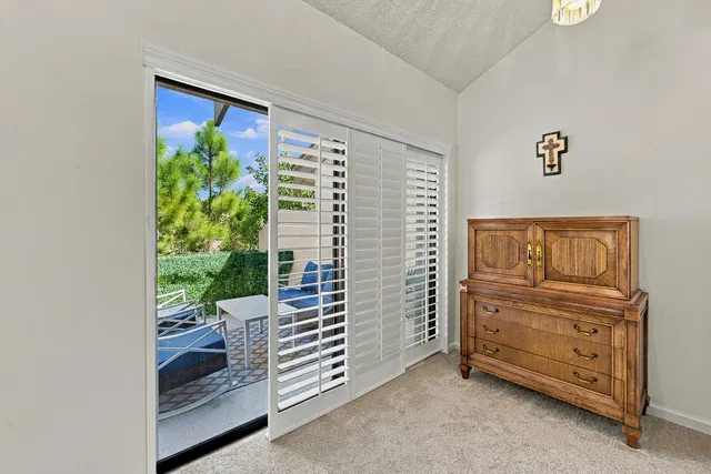  Residence photo 27
