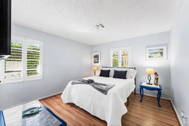 Residence photo 17