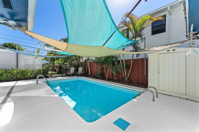 Residence photo 22