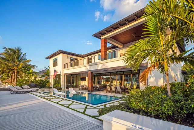 Palm Beach Isles Residence photo 17