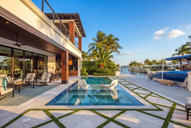 Palm Beach Isles Residence photo 18