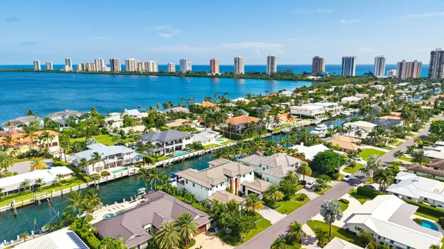 Palm Beach Isles Residence photo 24