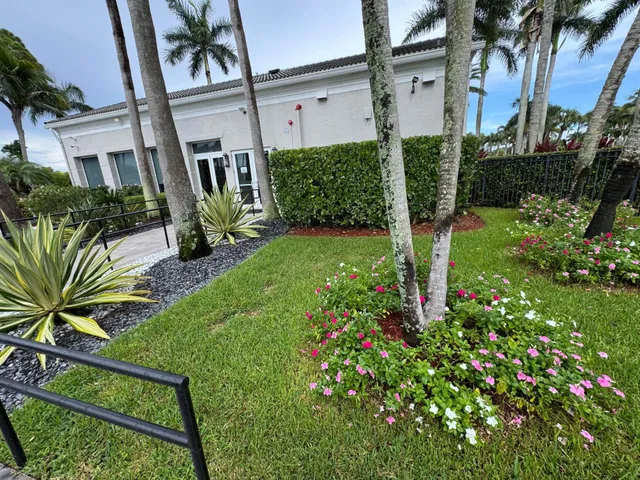Residence photo 76