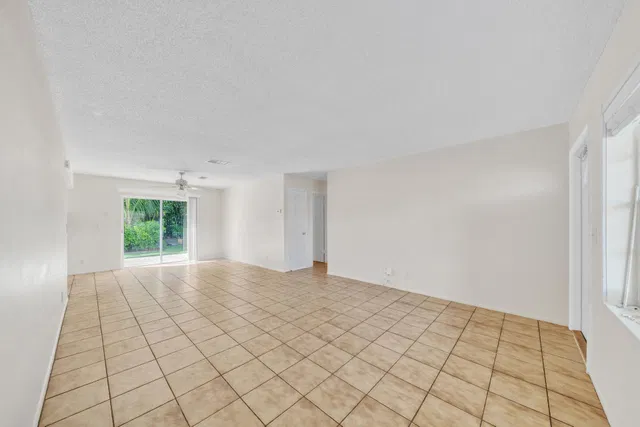 Residence photo 7