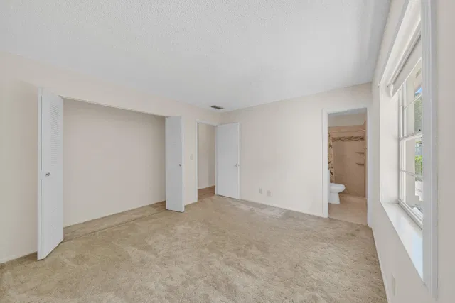 Residence photo 8
